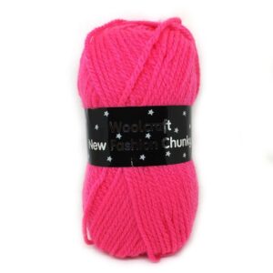 Woolcraft New Fashion Chunky Knitting Yarn Wool 100g - 121 Lipstick