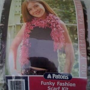 Patons Funky Fashion Scarf - Pink Patons / Whisper