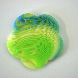 IMPEX TRIMITS JEWELLERY - GREEN MEDIUM 5 SIDED SHAPE RT20